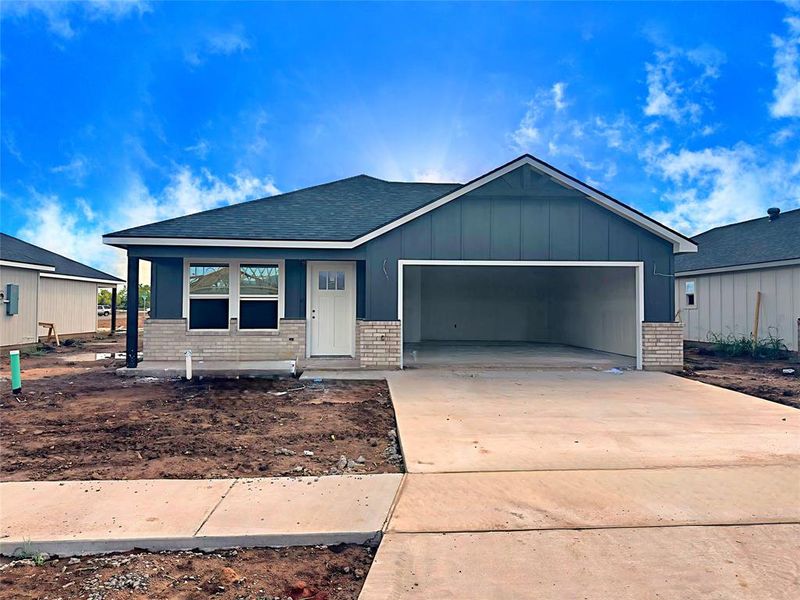 Exterior details and patio area of a home in , Abilene (Image 14).