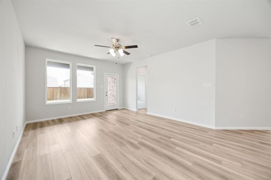 Spacious, unfurnished interior of a new home in AnaCapri, Anna (Image 26). Spacious, unfurnished interior of a new home in AnaCapri, Anna (Image 26).