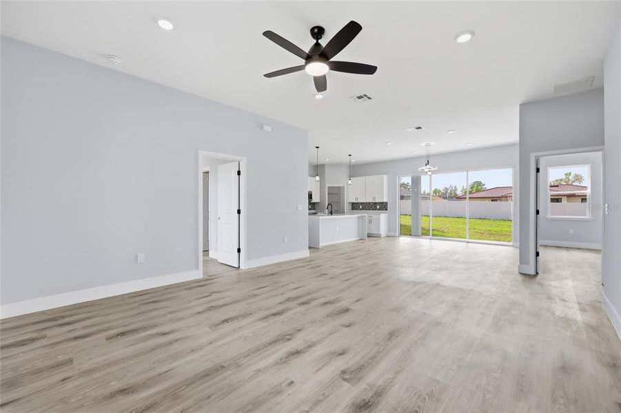 Spacious, unfurnished interior of a new home in , Ocala (Image 29).