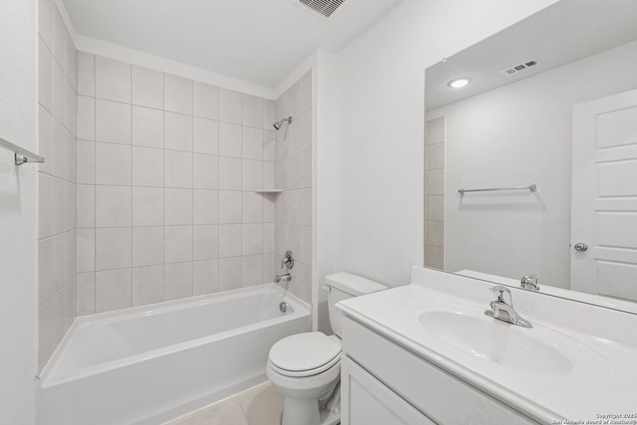 Furnished interior view inside a new home in Park Place, New Braunfels (Image 5).