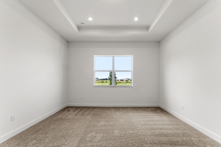 Spacious, unfurnished interior of a new home in Tradition, Port St. Lucie (Image 7).