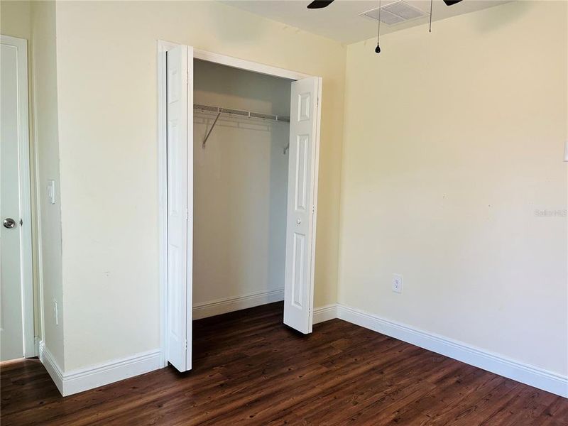 Spacious, unfurnished interior of a new home in , Sebring (Image 19).