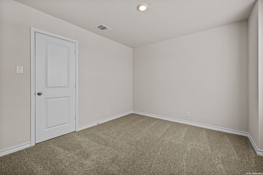 Spacious, unfurnished interior of a new home in Redbird Ranch, San Antonio (Image 13).