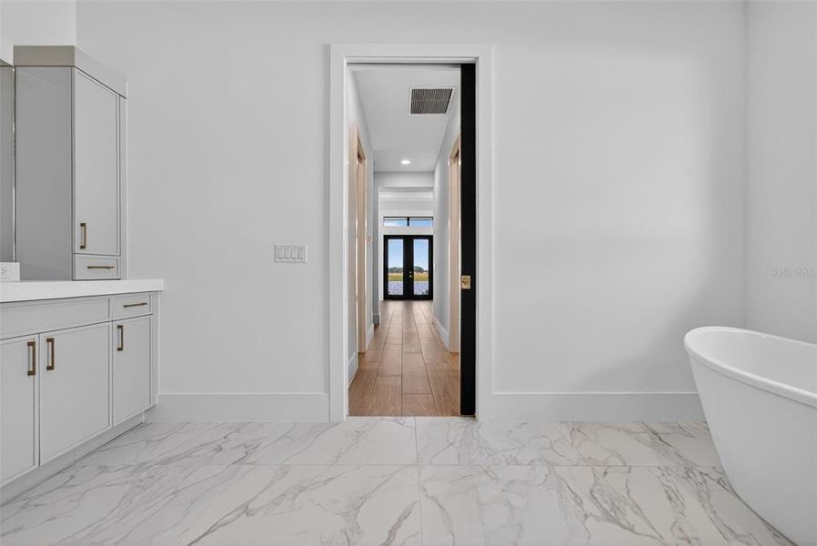 Image 87 of a home in .