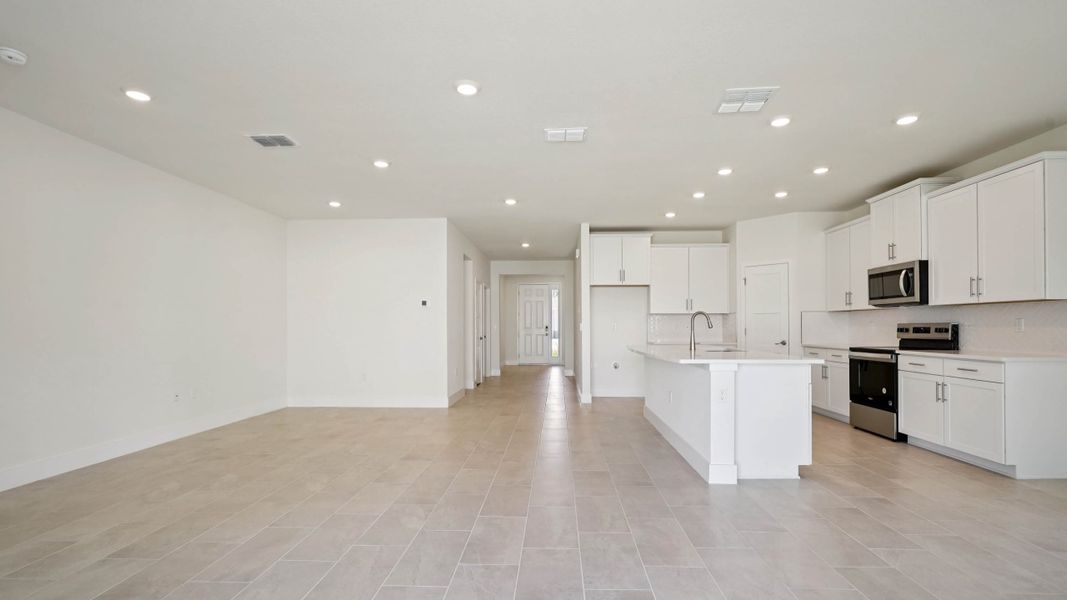 Representative unfurnished interior of a home built from the LANTANA by D.R. Horton in Buchanan Trails, Newberry (Image 20).