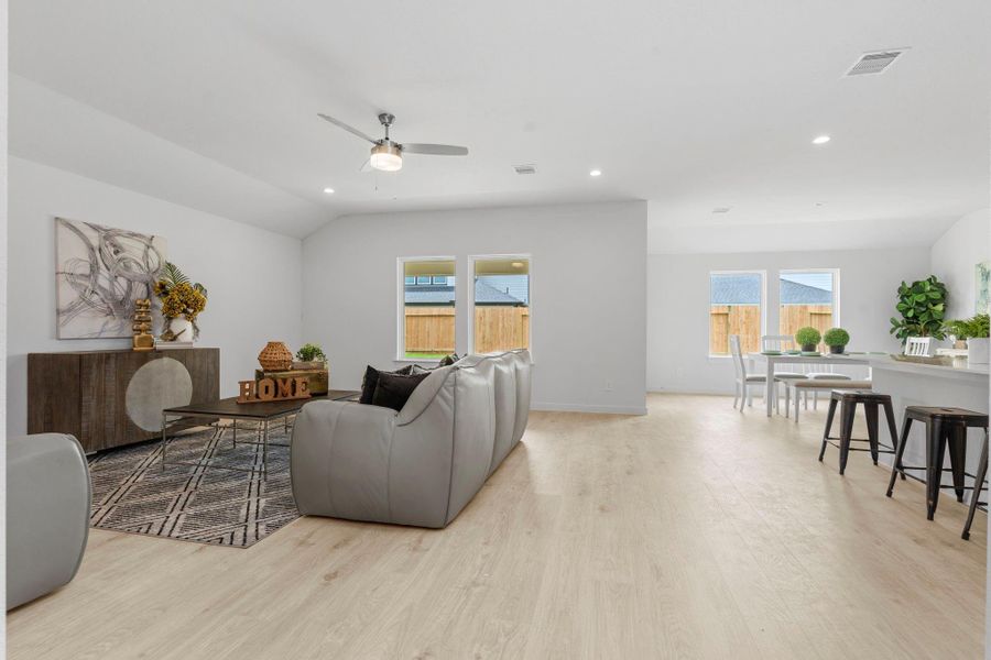 *Images and 3D tour are for illustration only and options may vary from home as built. *Images and 3D tour are for illustration only and options may vary from home as built.