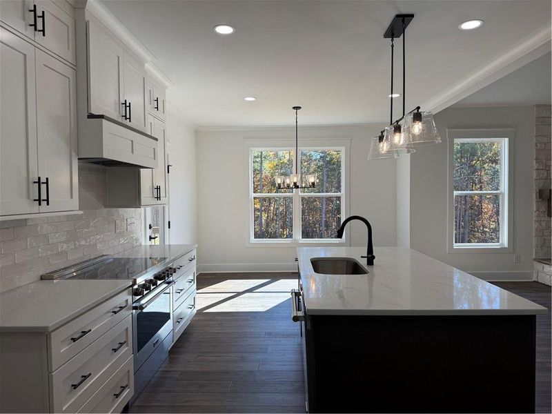 Furnished interior view inside a new home in , Waleska (Image 9).