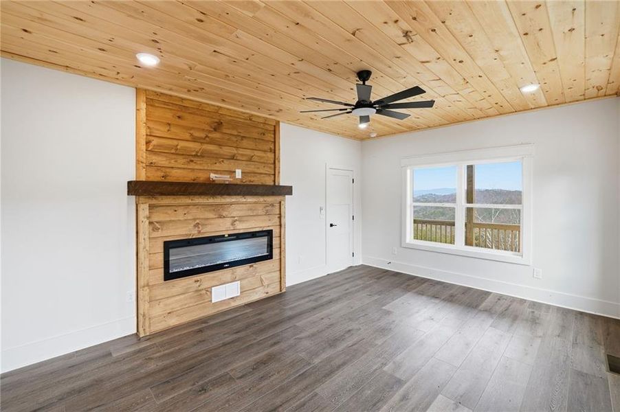 Spacious, unfurnished interior of a new home in , Ranger (Image 39).