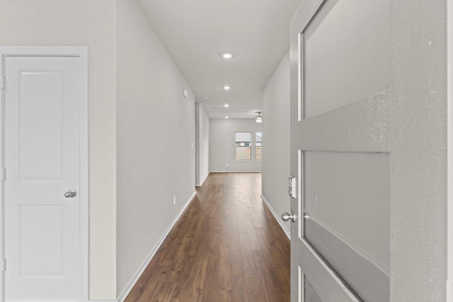 Spacious, unfurnished interior of a new home in Windrose Green, Angleton (Image 11).
