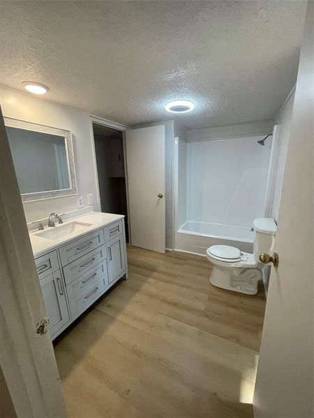 Furnished interior view inside a new home in , Malakoff (Image 7).