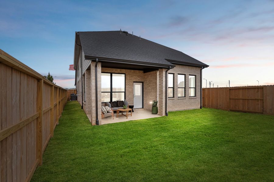 Exterior details and patio area of a home in Jordan Ranch, Fulshear (Image 23).