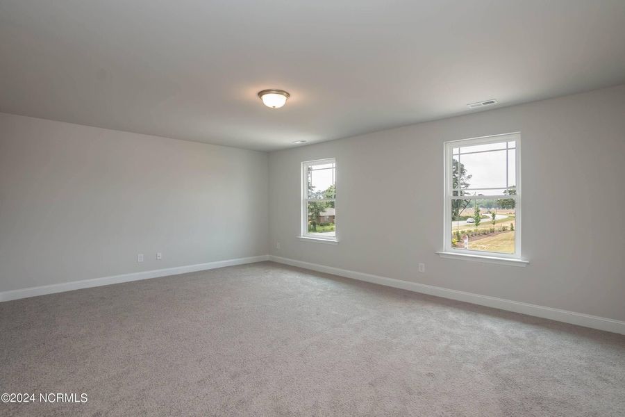 Spacious, unfurnished interior of a new home in Waverly Place, Richlands (Image 25).