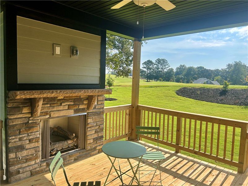 Exterior details and patio area of a home in Cross Creek Golf Club, Seneca (Image 4).
