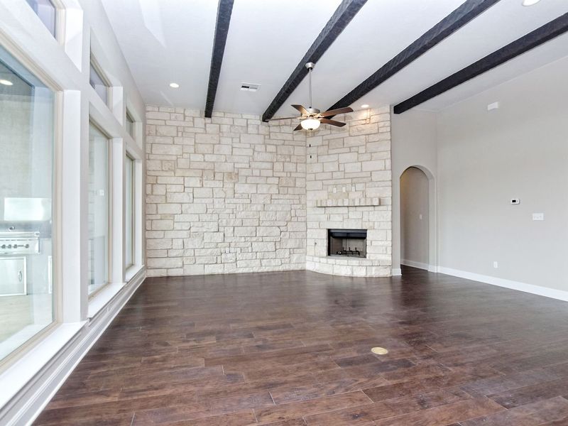 Representative unfurnished interior of a home built from the Coronado I by Giddens Homes in Clearwater Ranch, Liberty Hill (Image 114).
