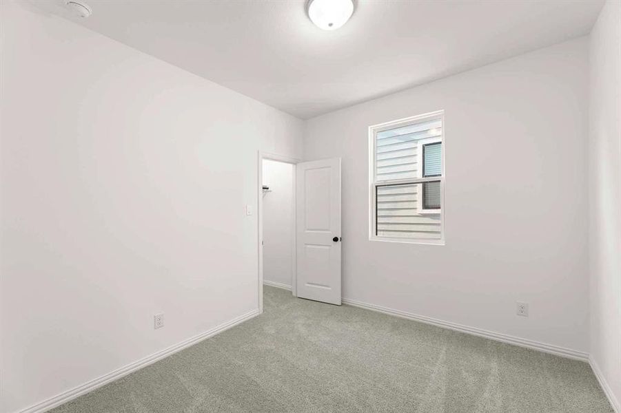 Spacious, unfurnished interior of a new home in Collin Creek, Plano (Image 35).