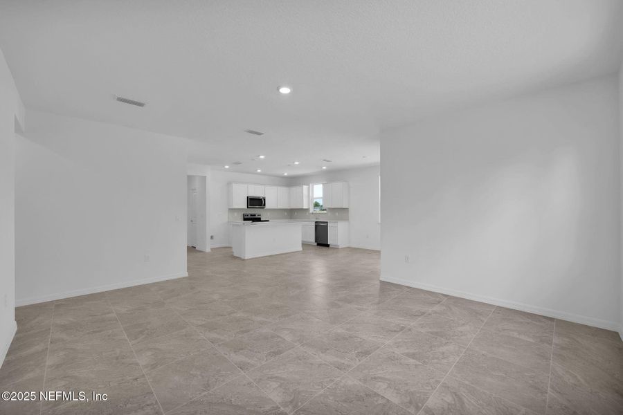 Spacious, unfurnished interior of a new home in Hyland Trail, Green Cove Springs (Image 7). Spacious, unfurnished interior of a new home in Hyland Trail, Green Cove Springs (Image 7).