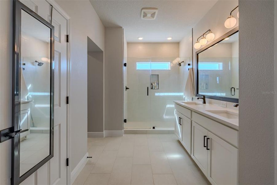 Furnished interior view inside a new home in Waterset Garden Series, Apollo Beach (Image 39).