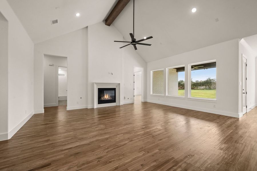 Image 36 of a home in Highland Oaks.