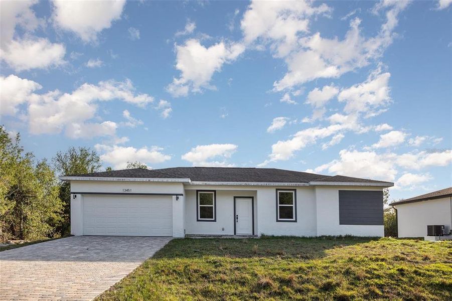 Exterior details and patio area of a home in , Port Charlotte (Image 15).