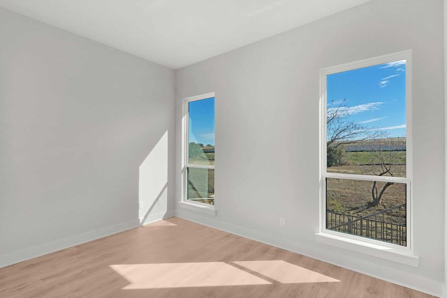 Spacious, unfurnished interior of a new home in Lariat, Liberty Hill (Image 16).