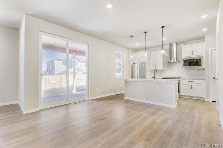 DINING AND CHEF KITCHEN