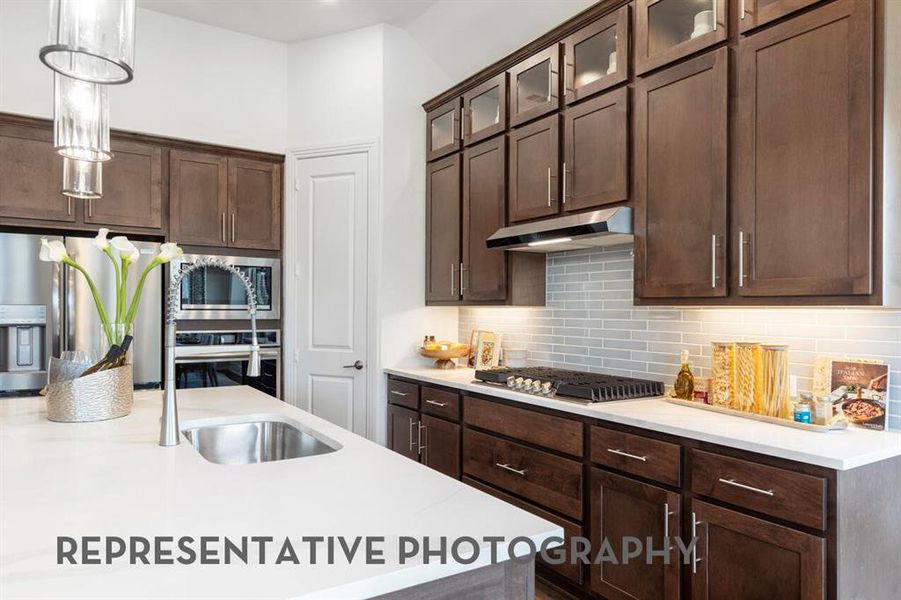 Furnished interior view inside a new home in Goodland, Venus (Image 34).