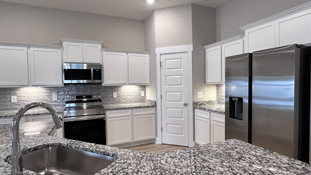 Furnished interior view inside a new home in Veterans Cove, Murfreesboro (Image 11).