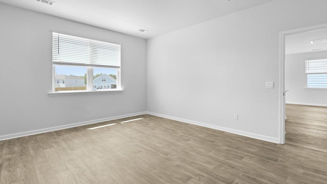 Spacious, unfurnished interior of a new home in Lakeview at Kitfield, Moncks Corner (Image 44).