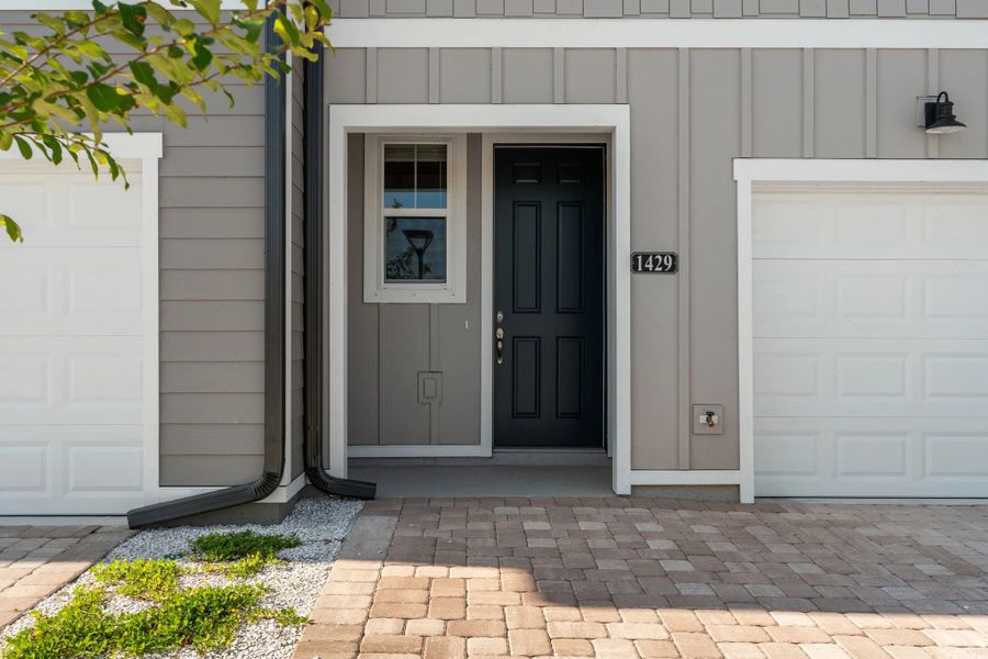 Exterior details and patio area of a home in Catamaran Cove, Rockledge (Image 3).