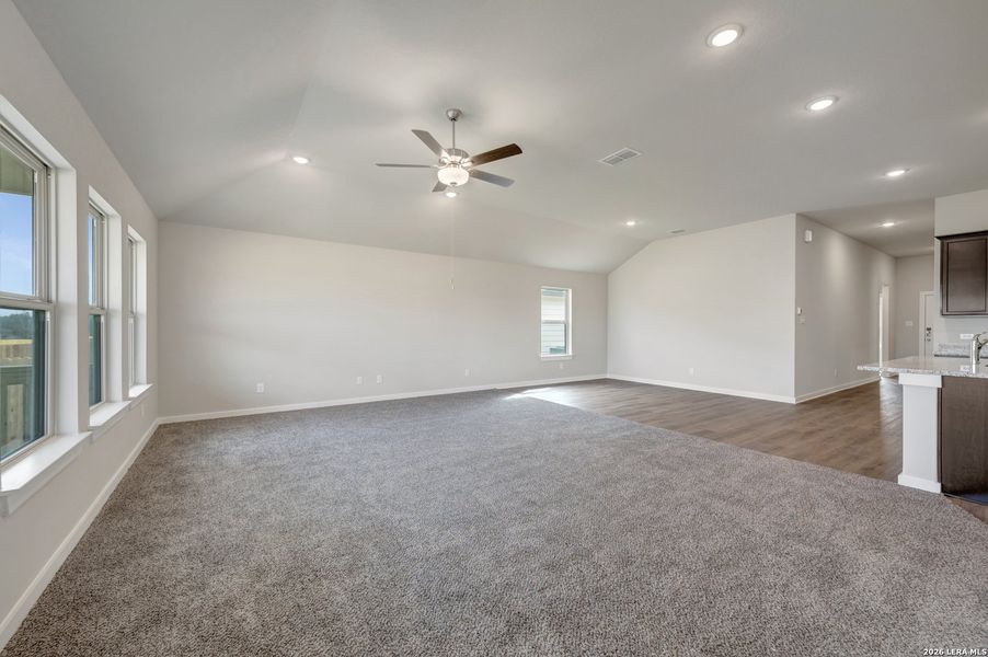 Spacious, unfurnished interior of a new home in Winding Brook, San Antonio (Image 35).