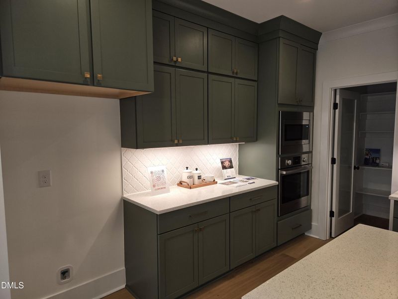 1000007497 1000007497