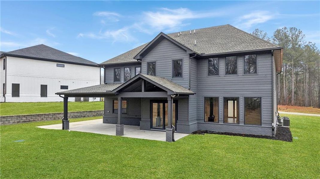 Exterior details and patio area of a home in , Auburn (Image 3).