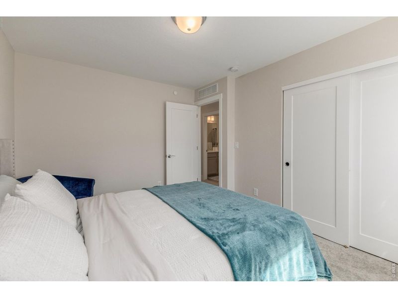 Image 33 of a home in .