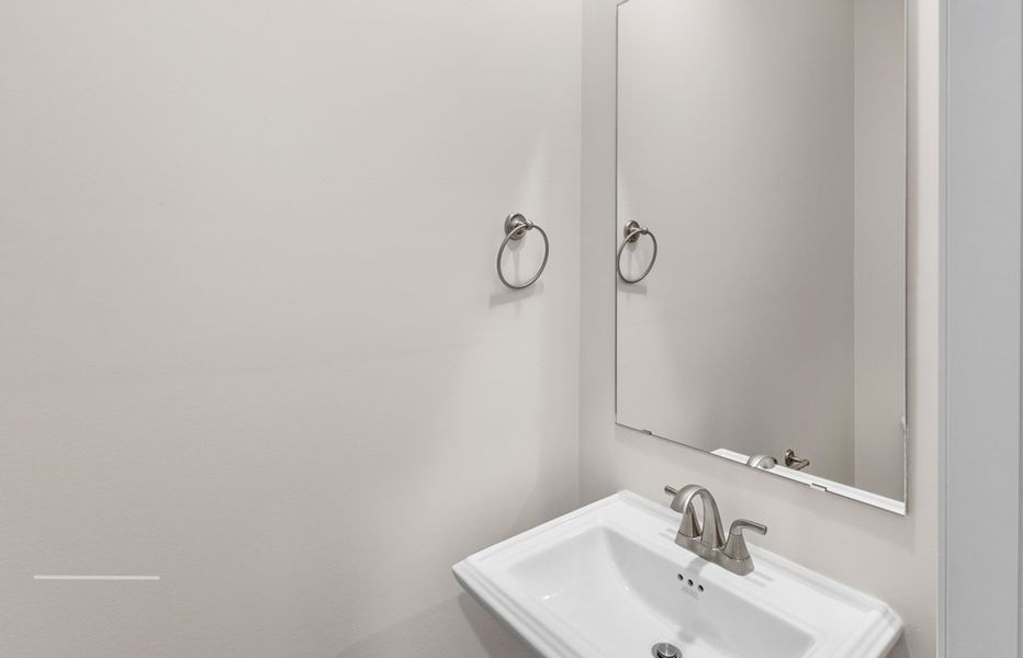Close-up of interior finishes inside a home in Hitchcock Preserve, Aiken (Image 16).