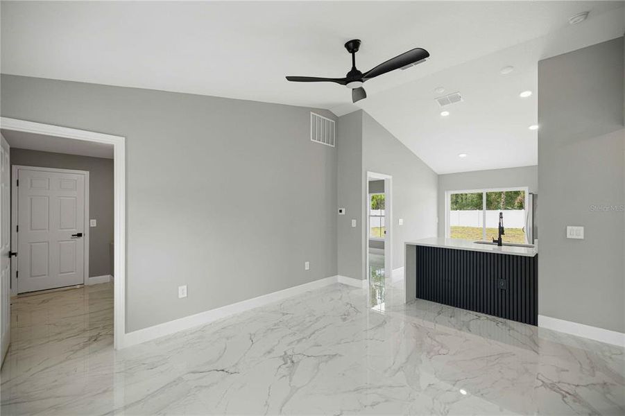 Spacious, unfurnished interior of a new home in , Ocala (Image 17).