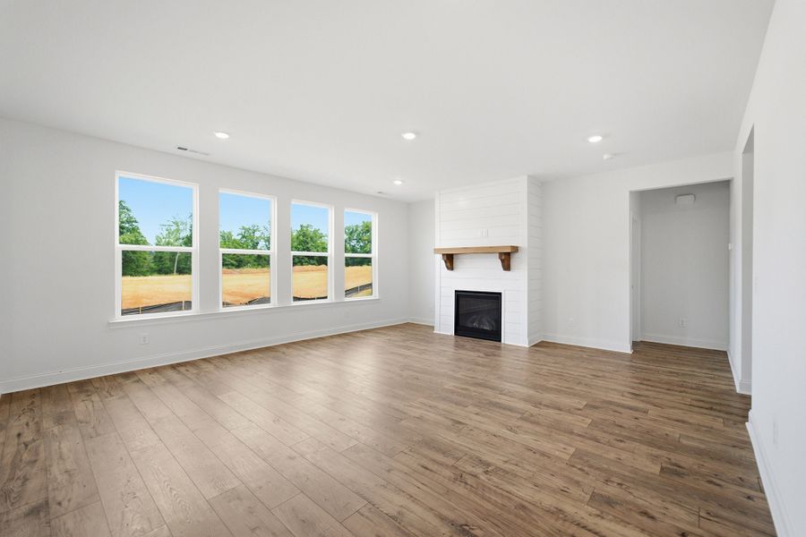 Spacious, unfurnished interior of a new home in Dorris Farm, White House (Image 33).