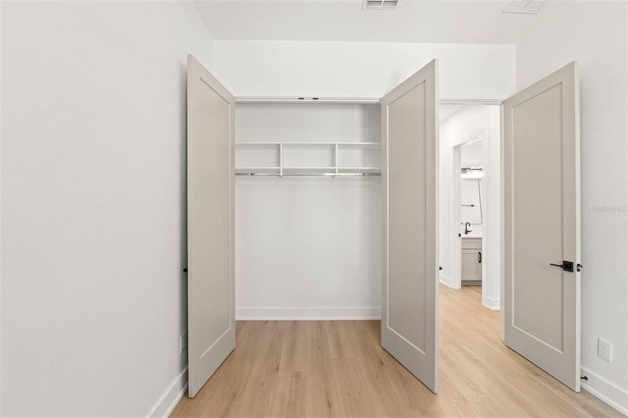 Spacious, unfurnished interior of a new home in , St. Petersburg (Image 22).