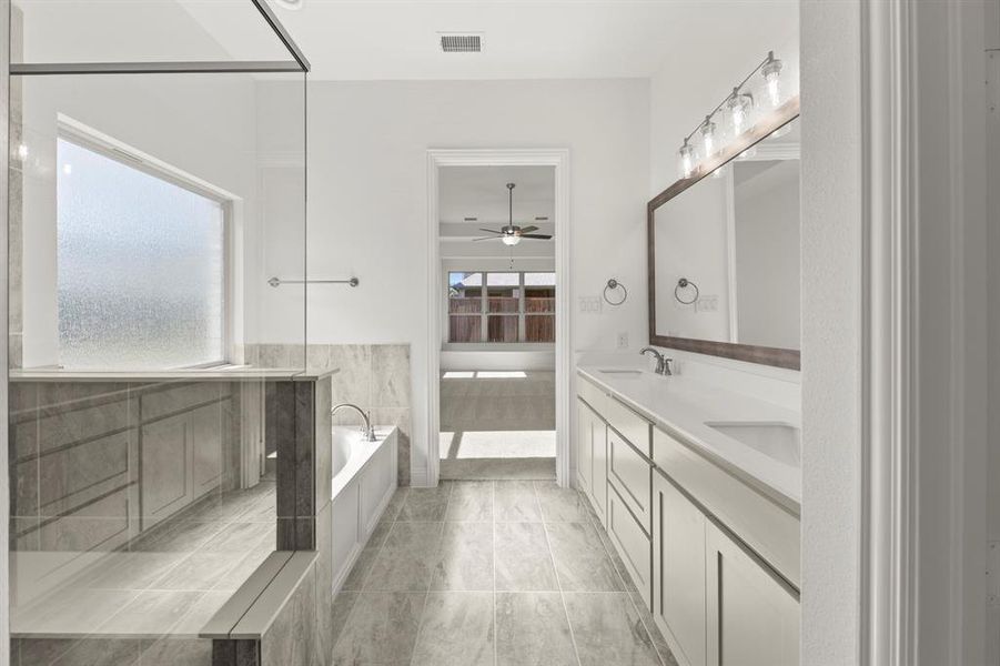 18. 3802 Windmere - Bath (3)