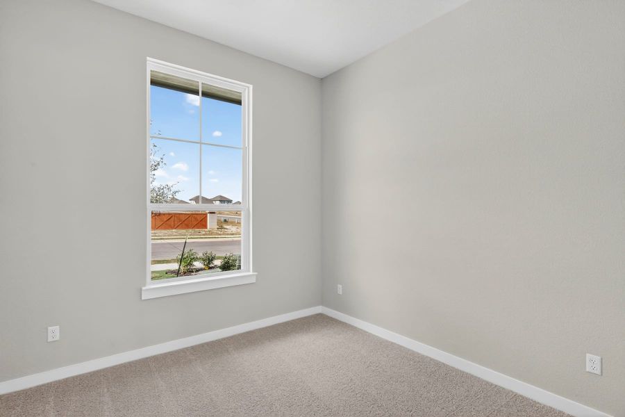 Spacious, unfurnished interior of a new home in Lariat, Liberty Hill (Image 34).