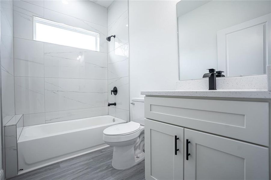 Furnished interior view inside a new home in , Ocala (Image 12).