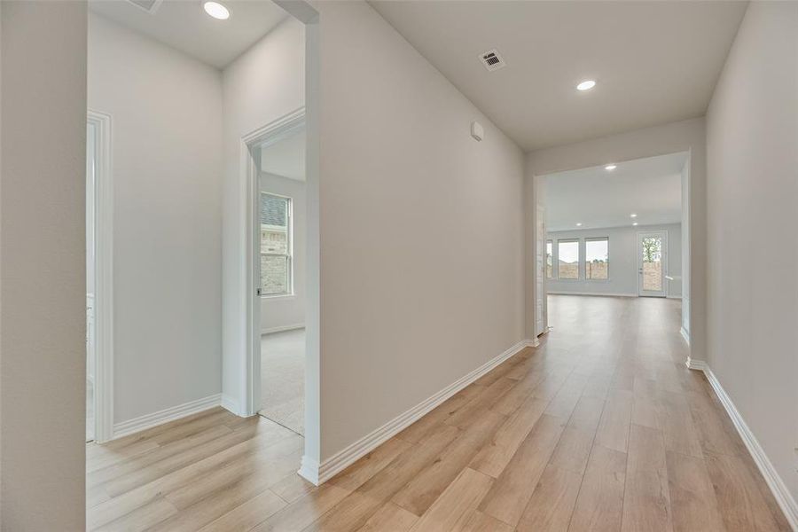 Spacious, unfurnished interior of a new home in Villages of Hurricane Creek, Anna (Image 30). Spacious, unfurnished interior of a new home in Villages of Hurricane Creek, Anna (Image 30).