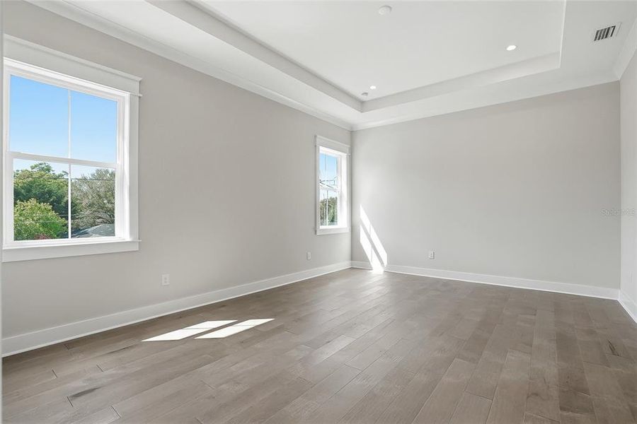 Spacious, unfurnished interior of a new home in , St. Petersburg (Image 52).