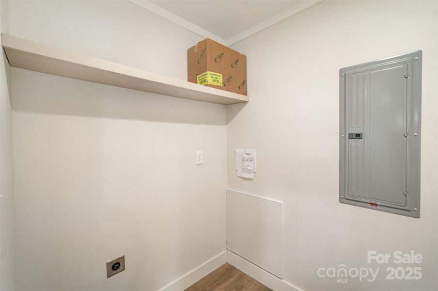 Spacious, unfurnished interior of a new home in , Shelby (Image 14).