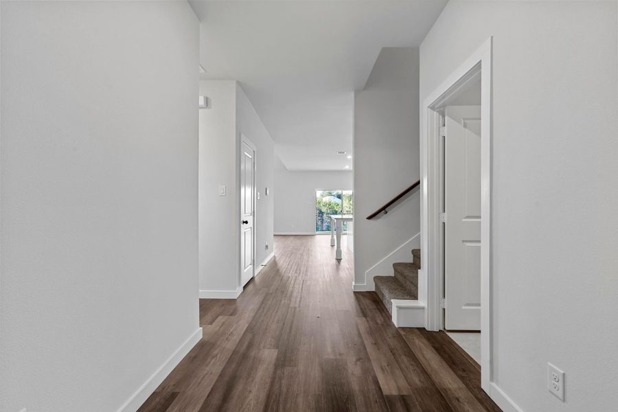 Representative unfurnished interior of a home built from the Garrison II by Cheldan Homes in Arbor Oaks, Boyd (Image 32).