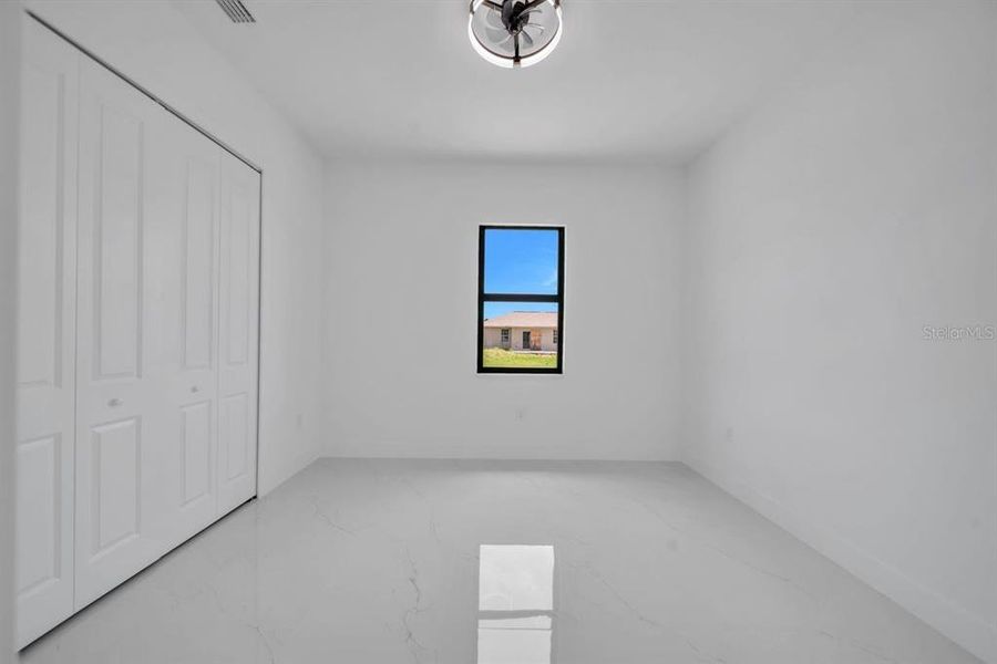 Spacious, unfurnished interior of a new home in , Lehigh Acres (Image 33).