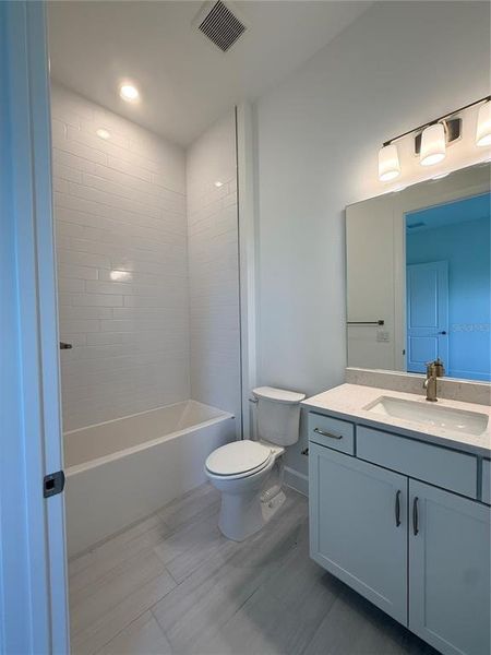 Furnished interior view inside a new home in Del Webb Catalina, Lakewood Ranch (Image 9).