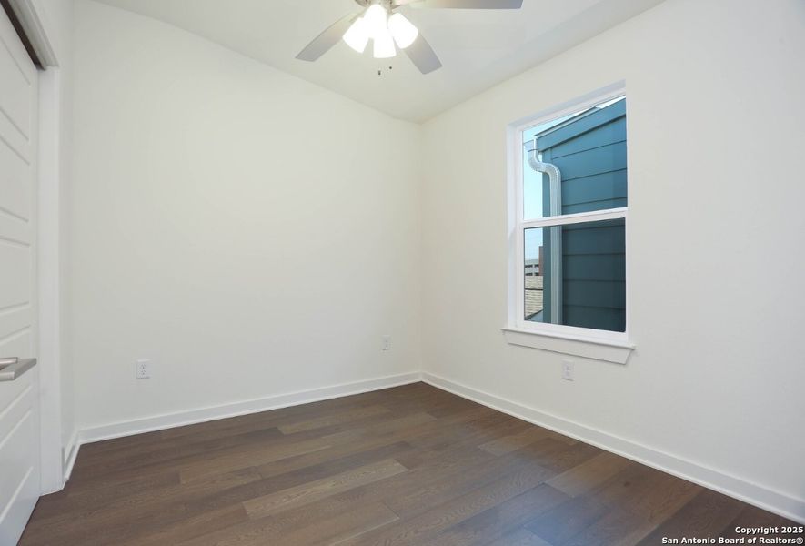 Spacious, unfurnished interior of a new home in , San Antonio (Image 19).