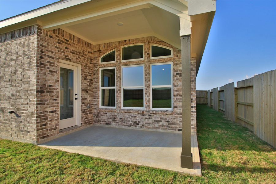 Exterior details and patio area of a home in Creekhaven, Arcola (Image 24).