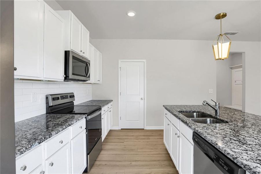 Furnished interior view inside a new home in Summit Pointe, Dallas (Image 7).