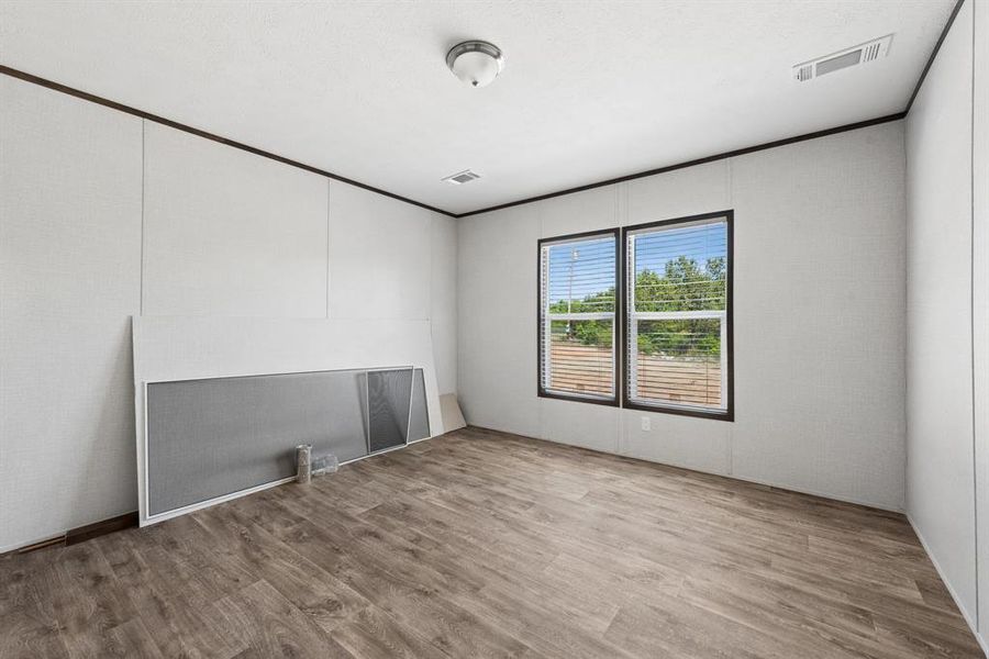 Spacious, unfurnished interior of a new home in , Granbury (Image 18).